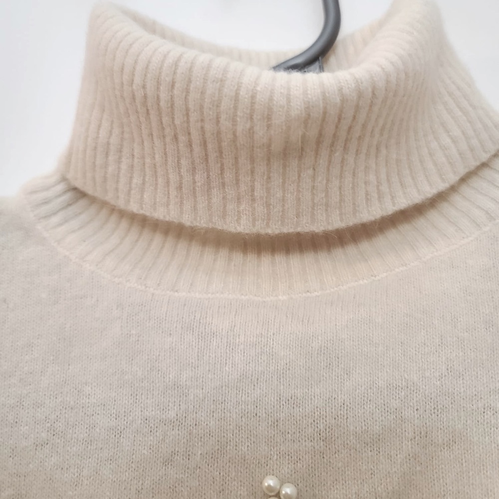 Sweater top